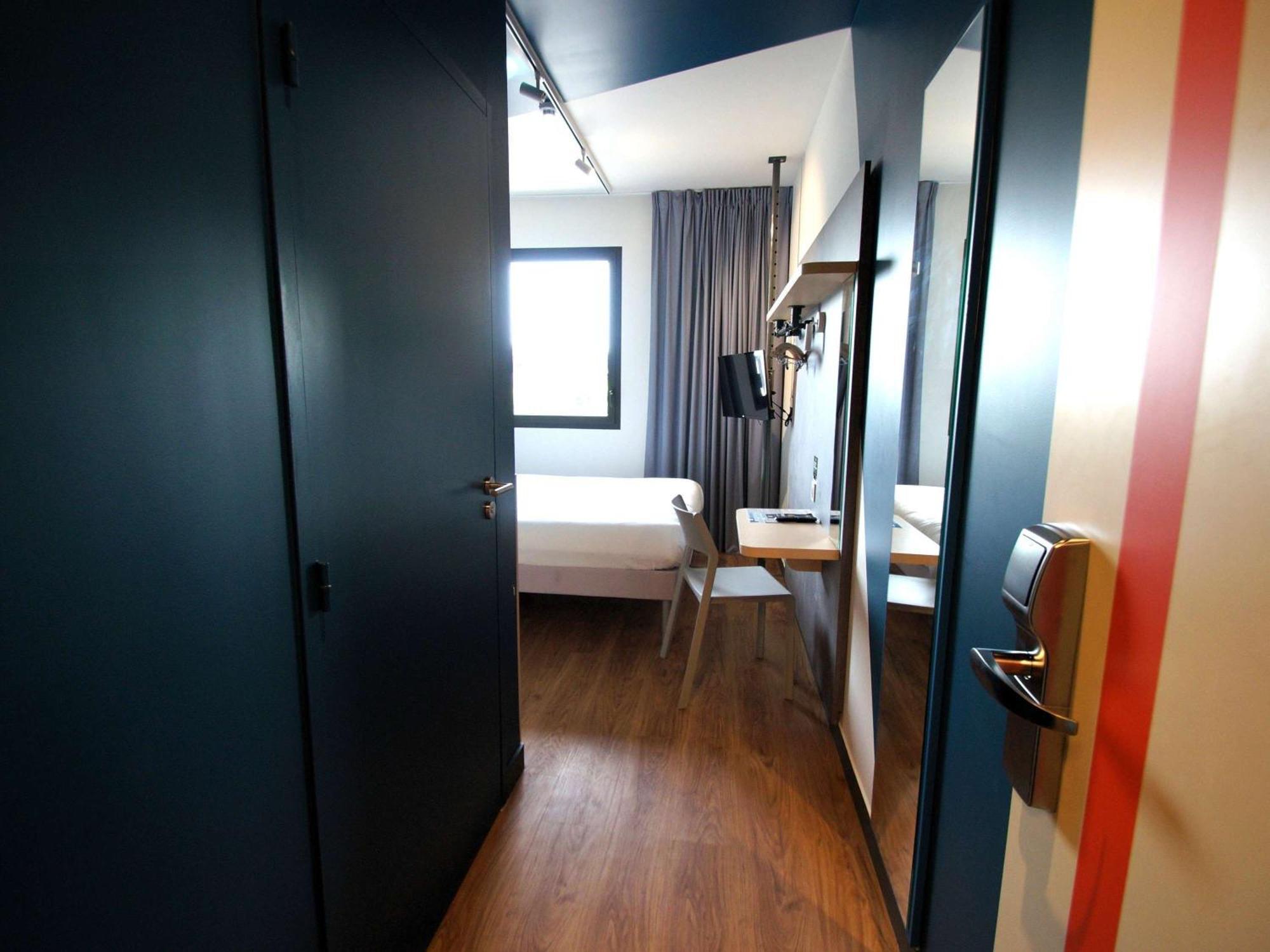 Ibis Budget Loudeac Velodrome 外观 照片