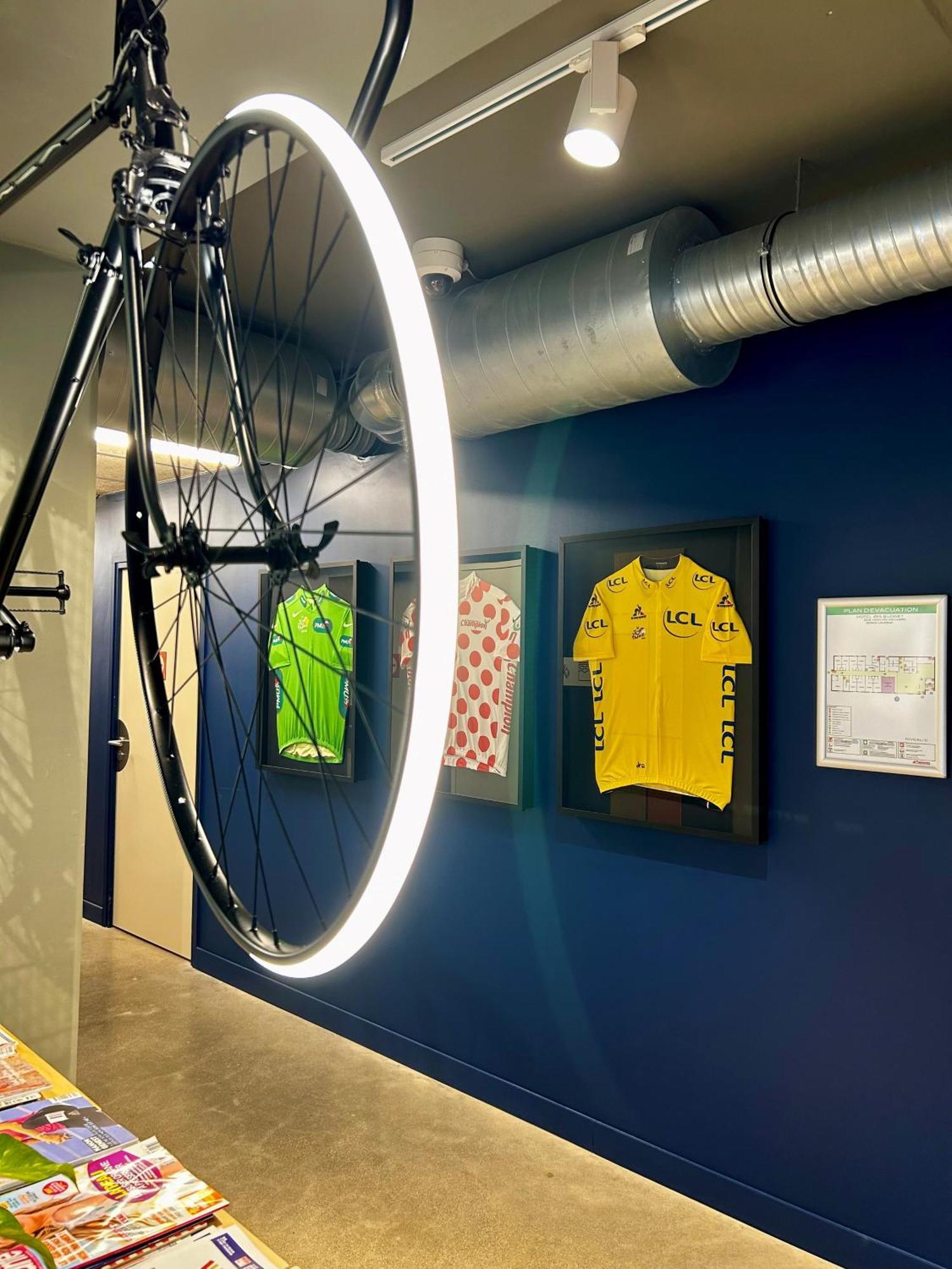 Ibis Budget Loudeac Velodrome 外观 照片